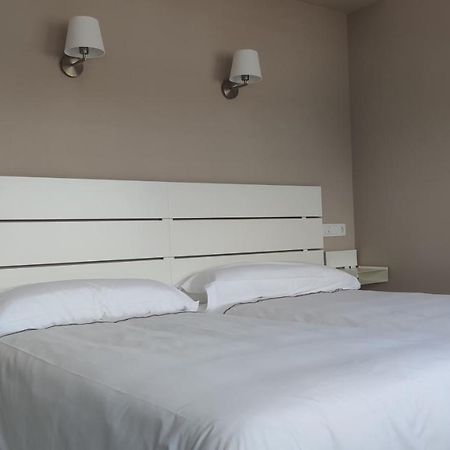 Hotel Roman Naveces Екстер'єр фото